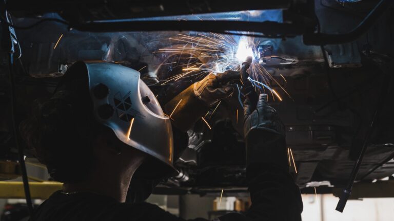 precision-sport-industries-bmw-e46-m3-subframe-welding-03