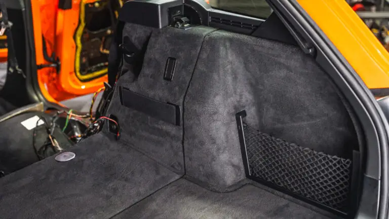 E91 Interior Install-16